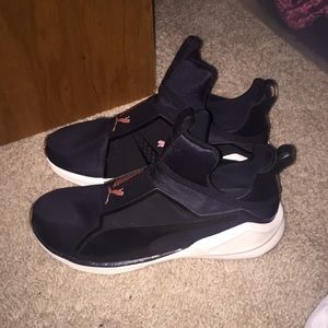 PUMA running shoes! 🖤